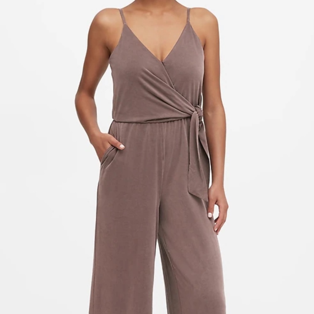 Banana Republic Sandwash Wrap-Front Jumpsuit Size XS